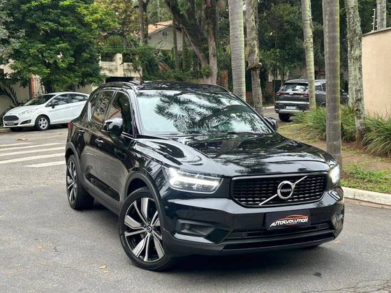 VOLVO XC40 1.5 T5 RECHARGE R-DESIGN GEARTRONIC VOLVO XC40 1.5 T5 RECHARGE R-DESIGN GEARTRONIC
